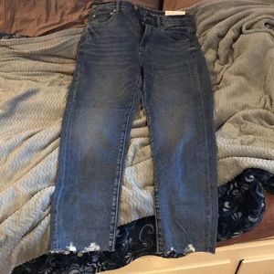 NWT American Eagle High Rise Mom Jeans